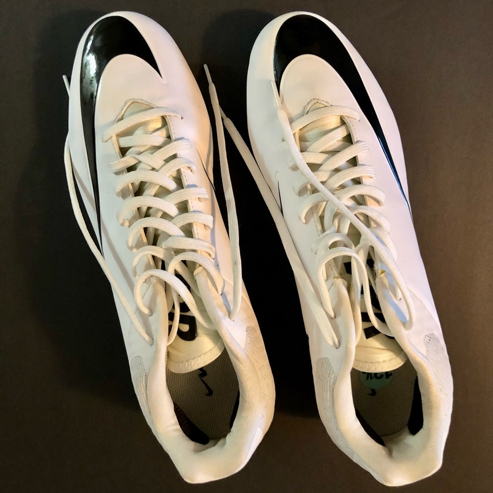 Size 12.5 Brand New Men’s Nike VPR Football Cleats